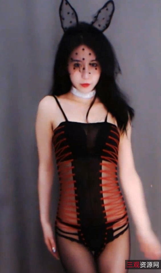 斗鱼何成琳超火定制27V3.6G视频合集，收藏必备，百度115精彩呈现