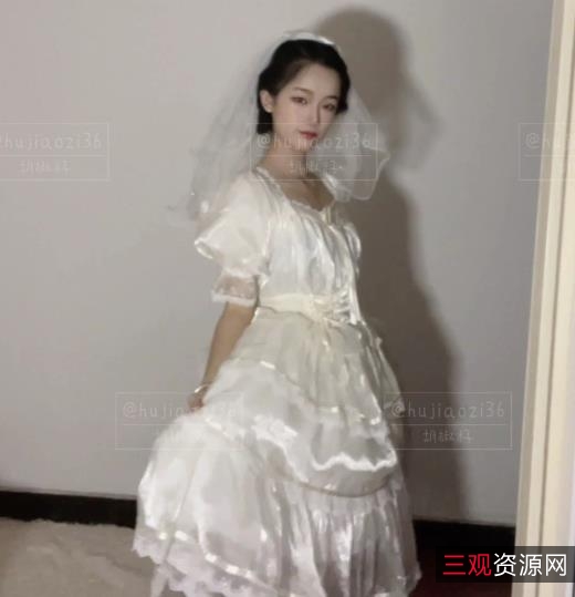 推特大学生胡椒仔10月新番14V2.2G，抖音自发作品，火得一塌糊涂！