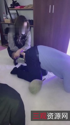 快手双S冰琳最新合集1V63G，强迫喝圣水与重度耳光