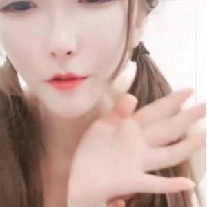 蜜桃直播半糖晓锦33部珍藏版23G上位视角