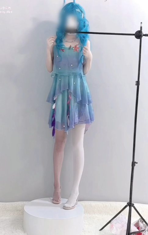 霜霜baby蜜桃臀COS合集5V1.9G推特绝密