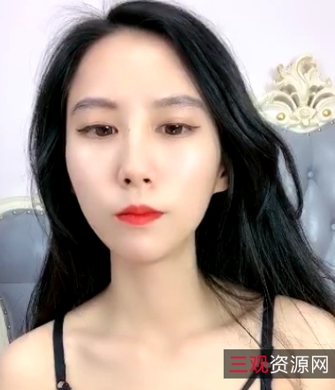 杭州名模窒息级身材视频3部2.1G秀的水乱流