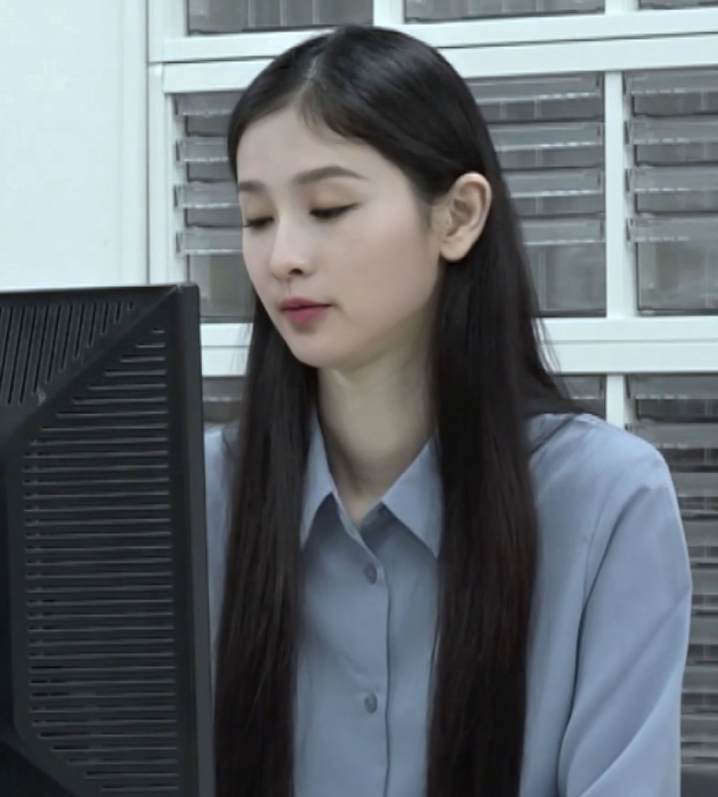 李沁AI换脸深度定制98部职场胁迫0.8G绝密档案