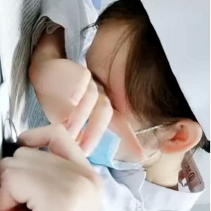 网络babyii小护士办公室私密视频88部50G劲爆自录