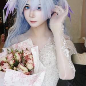 水银灯伪娘COS知更鸟推特1V450M太诱人