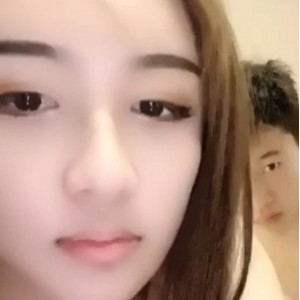 王思涵TS三人行劲爆自行打包1部215M