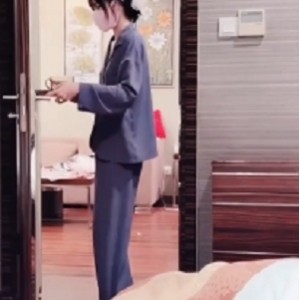 粉色情人福利姬全系40G大放送cos各种湿身诱惑推特展示