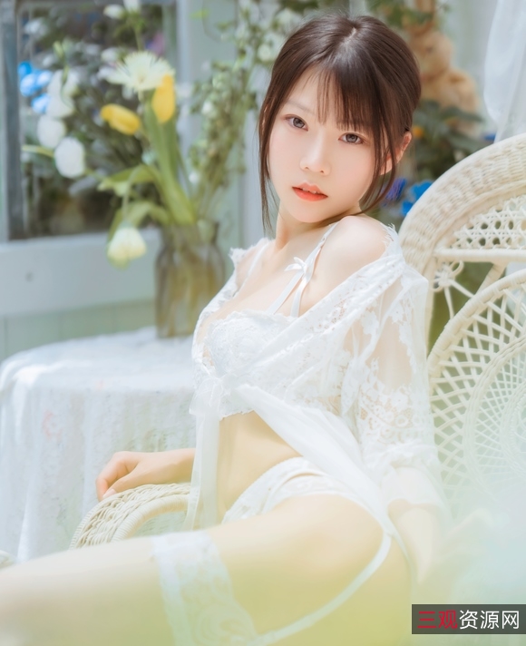 香草喵露露53部cos视频合集67.3G推特展示