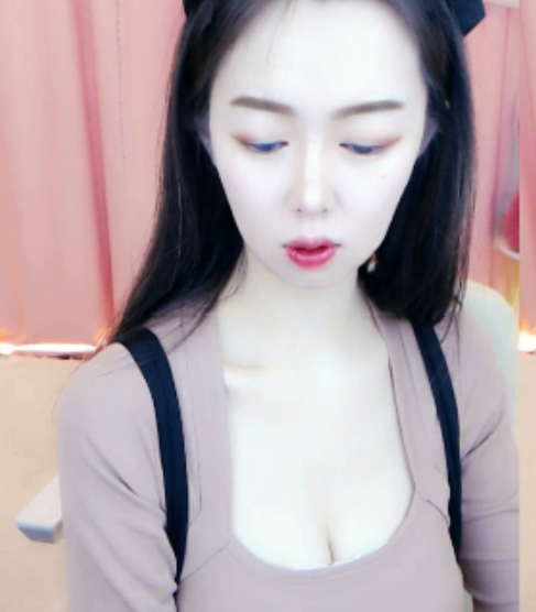 玉兔虎牙热舞2.4G合集太诱惑了