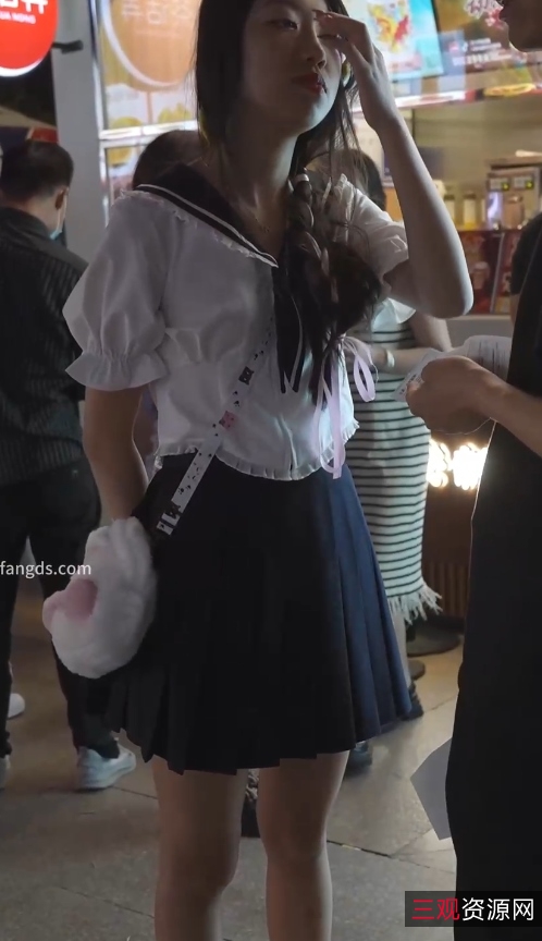 香蕉猫街拍第6季20V紫色胖臀少妇合集1.46G绝了