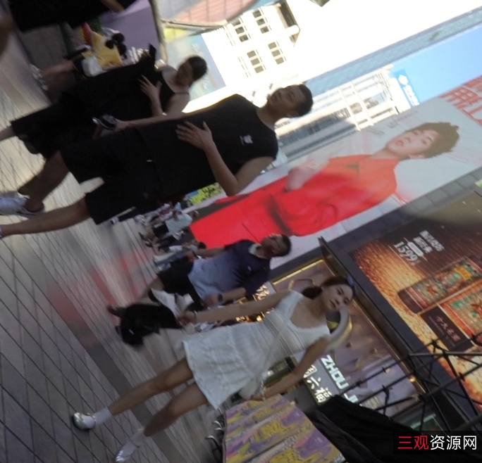 推特拉链白裙透臀视频1部277MB绝了