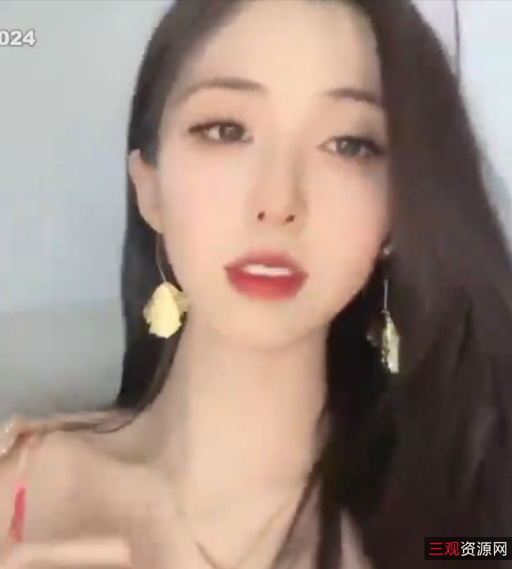 抖音花椒鱼鱼不甜私拍94部3.6G诱人曲线