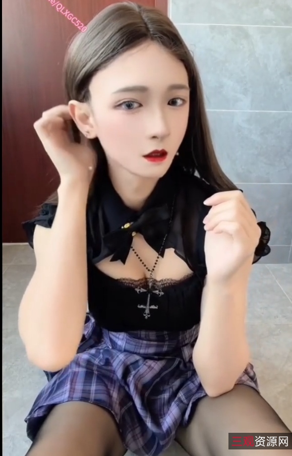 2.7G荼靡伪娘甜美视频4部推特资源